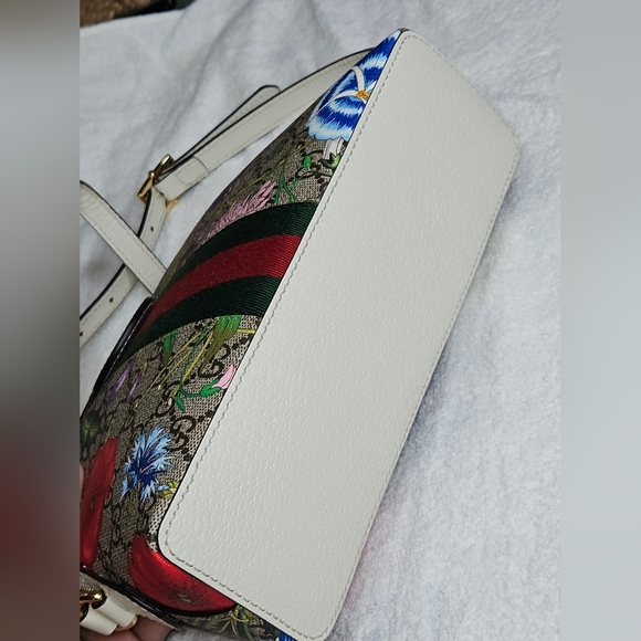 Authentic Like New Gucci GG Supreme Flora Ophida small shoulder bag - Picture 4 of 8